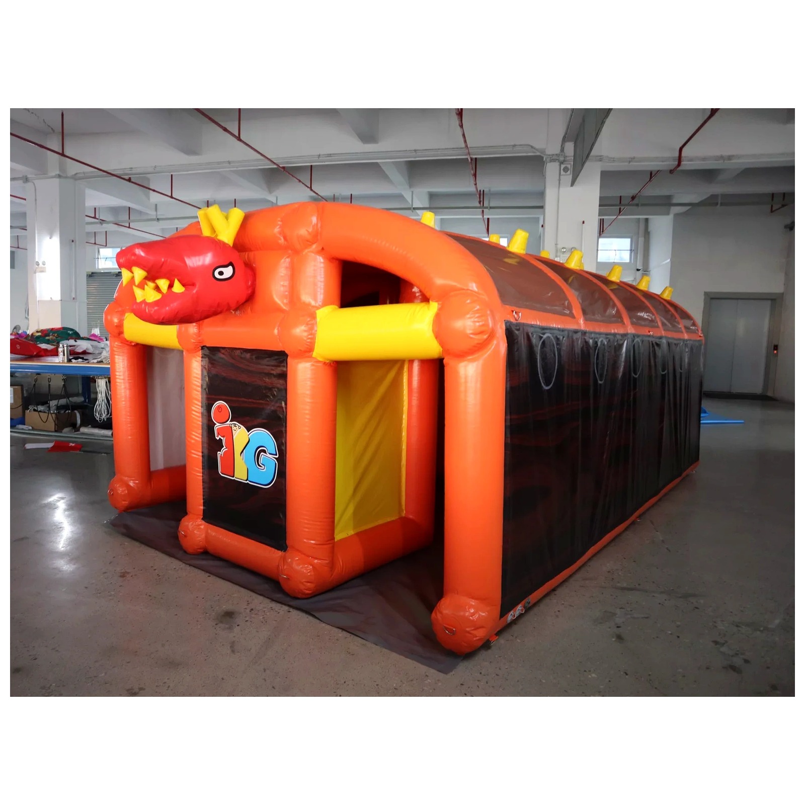 Outdoor Adventure Kids Party - متاهة برتقالية كبيرة قابلة للنفخ 3×5